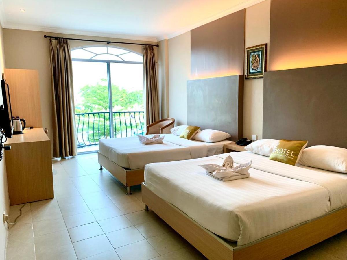 Sky View Hotel Managed By Os Batam Ngoại thất bức ảnh