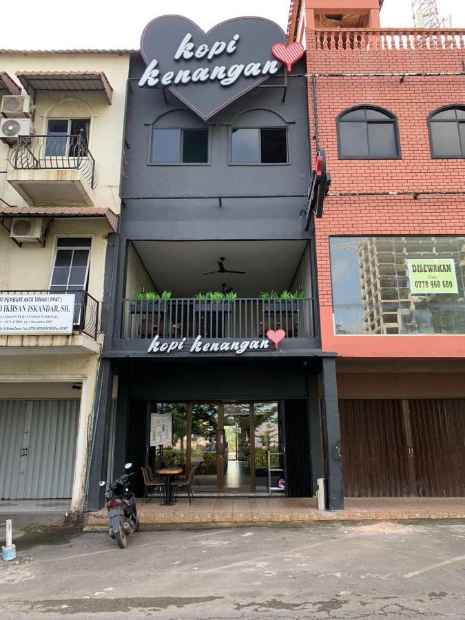 Sky View Hotel Managed By Os Batam Ngoại thất bức ảnh