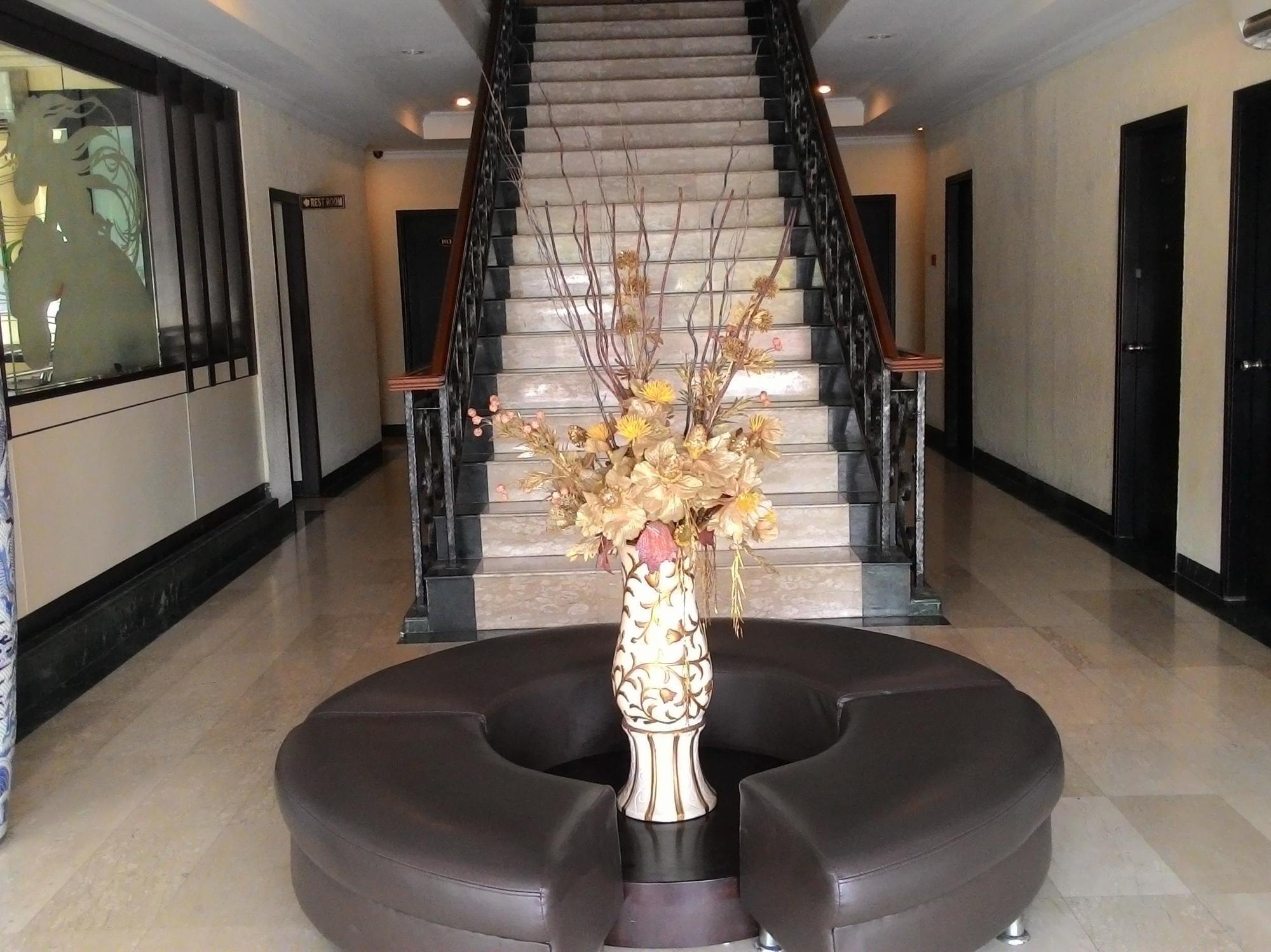 Sky View Hotel Managed By Os Batam Ngoại thất bức ảnh