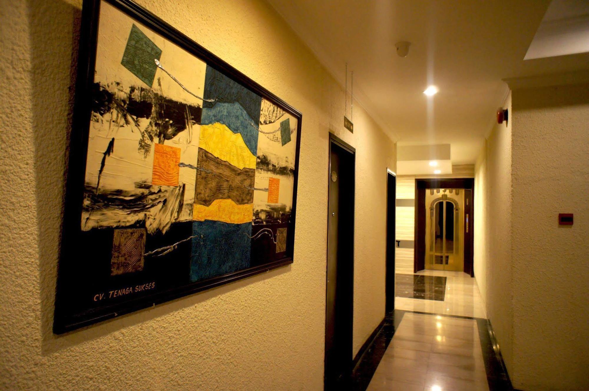 Sky View Hotel Managed By Os Batam Ngoại thất bức ảnh