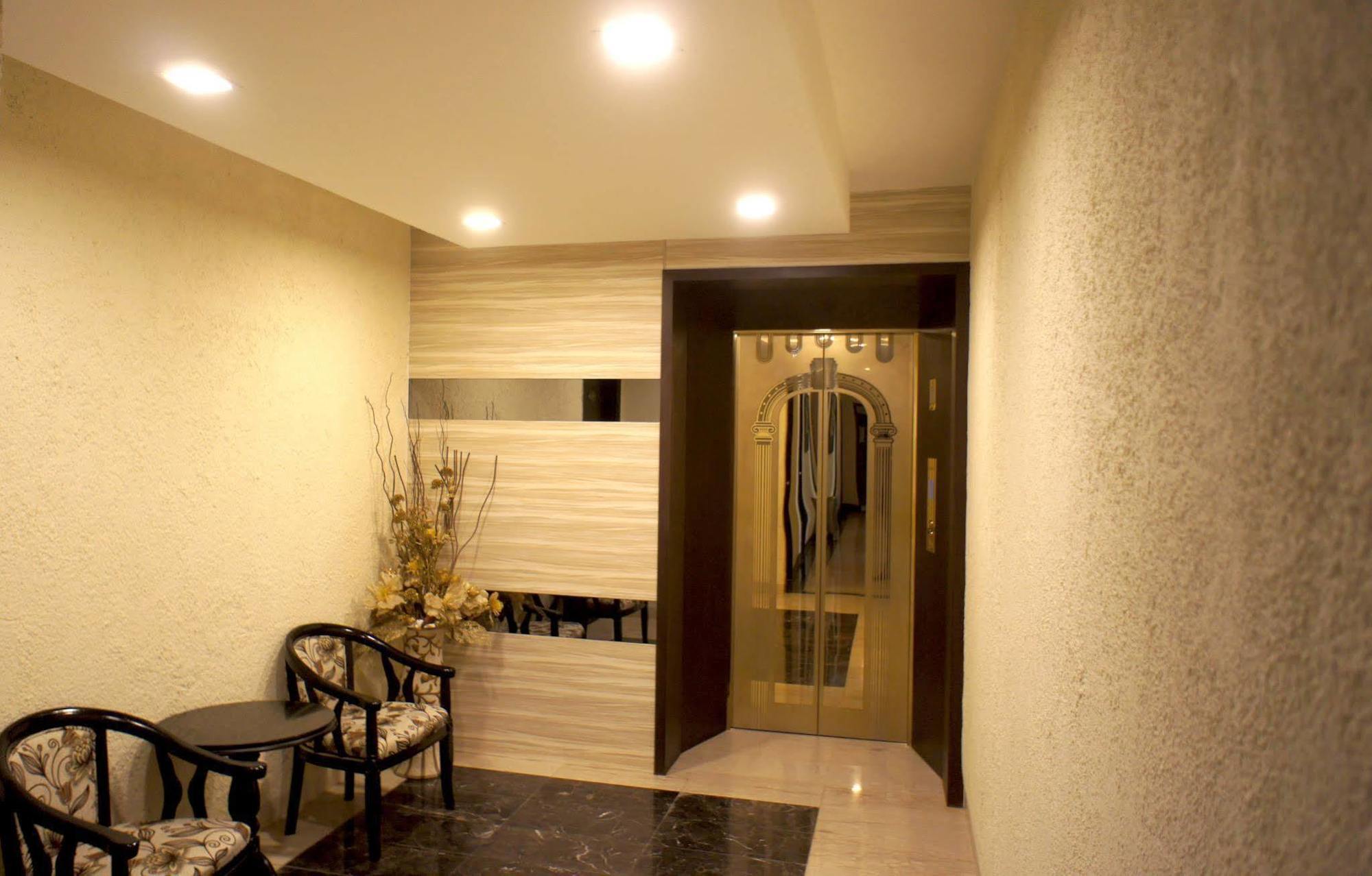 Sky View Hotel Managed By Os Batam Ngoại thất bức ảnh