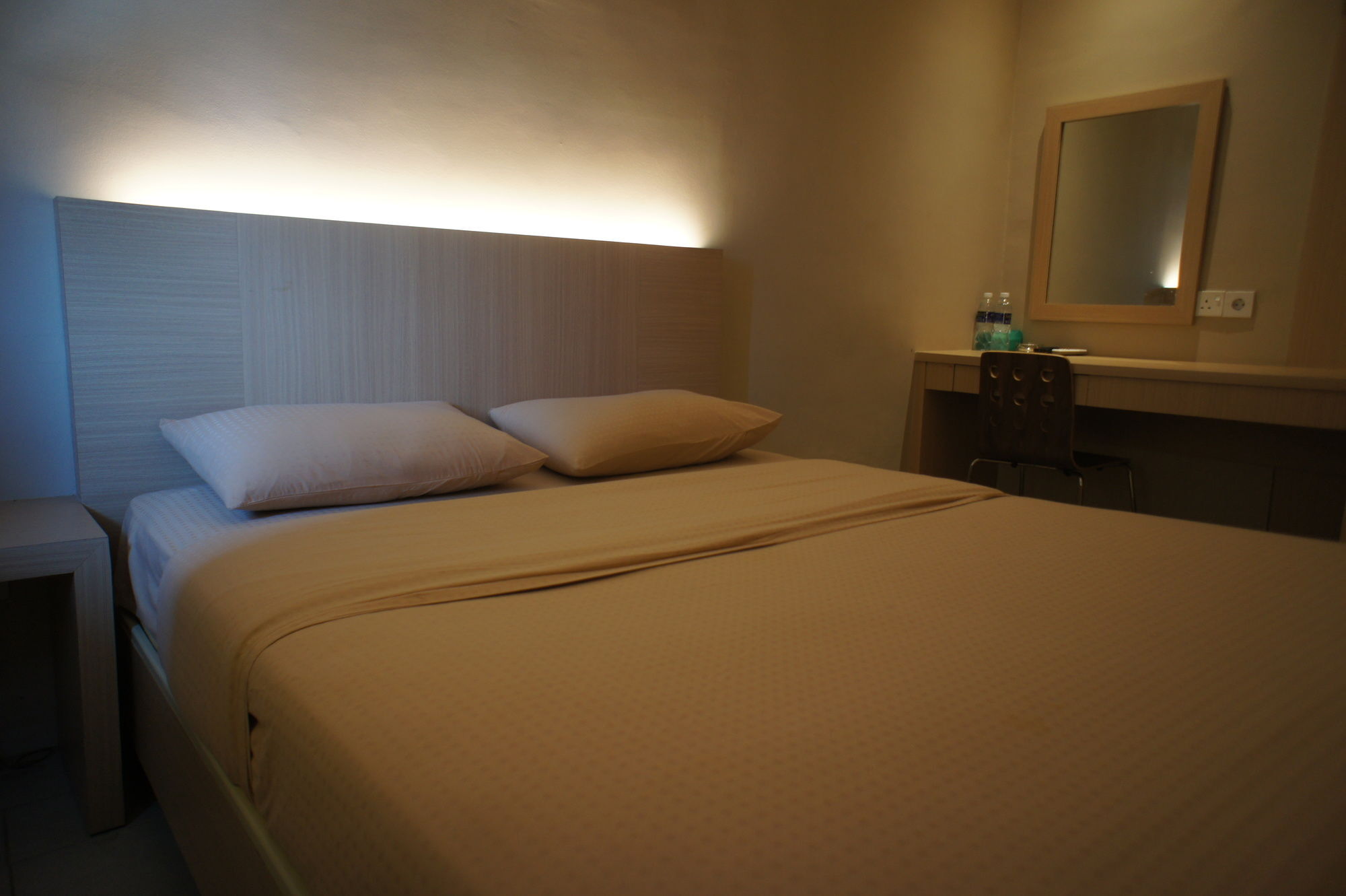 Sky View Hotel Managed By Os Batam Ngoại thất bức ảnh